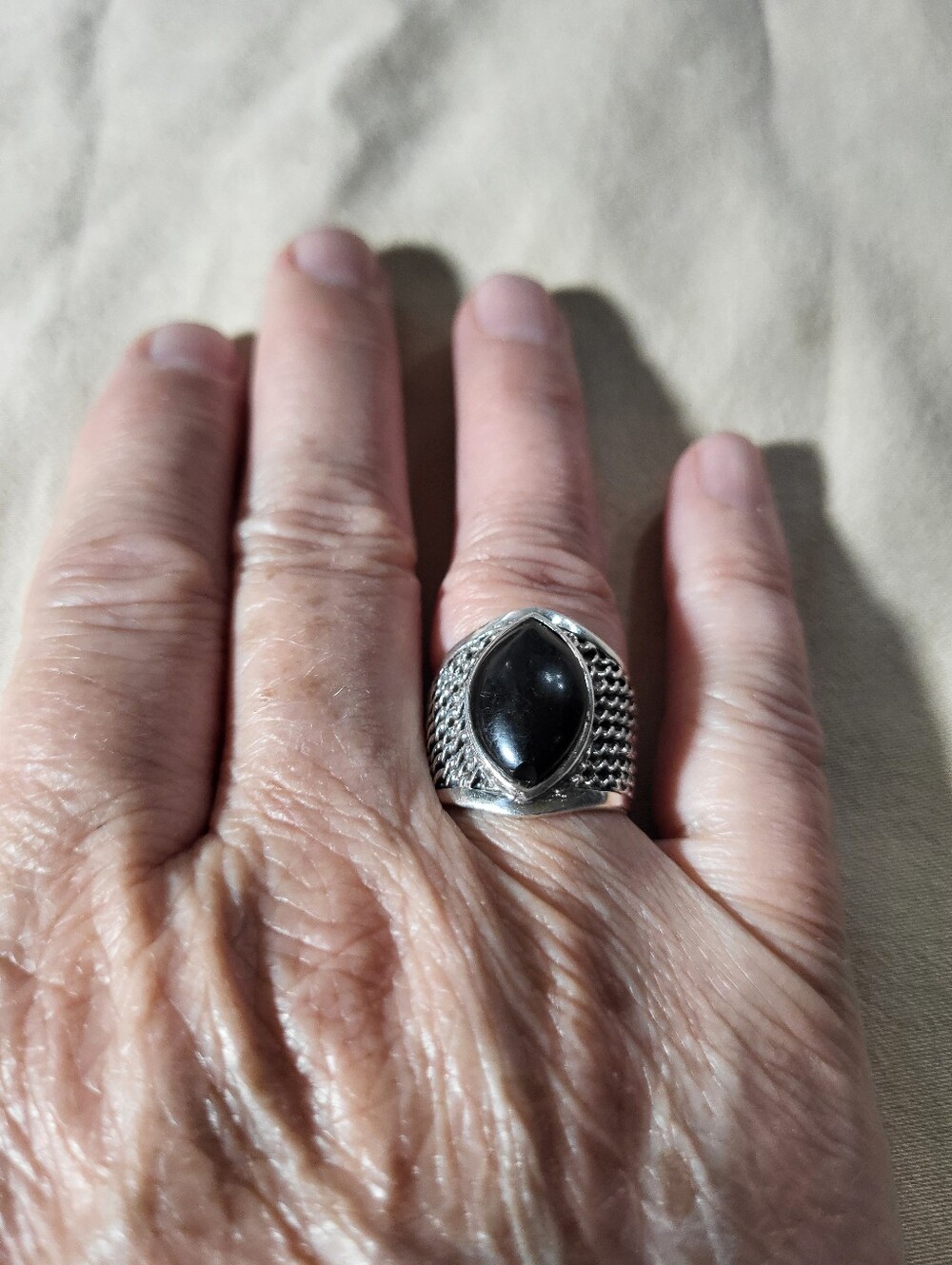 925 Sterling Silver With Unknown Black Stone Ring Sz 7. Pre-loved